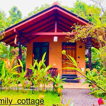 Suncity Privacy Cottages Udawalawe Exterior photo